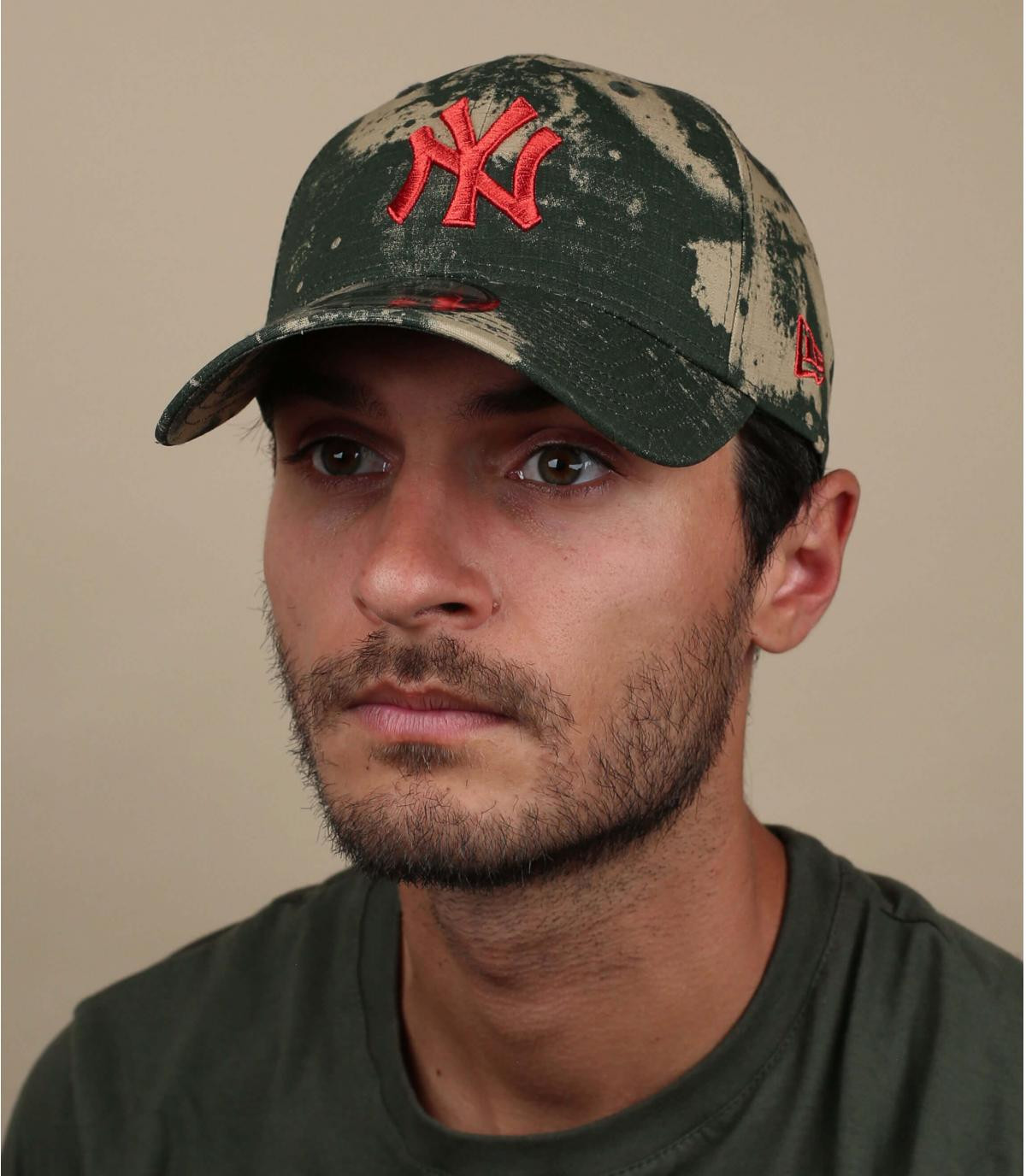 Cappellino mimetico rosso NY Blurr Camo NY 940 Cappellino mimetico rosso NY Blurr Camo NY 940
